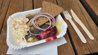 Kreuzfahrt Götakanal - Nystekt Strömming in der Gamla Stan in Stockholm