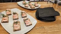 Kreuzfahrt Götakanal - Verkostung Smörrebröd in der Markthalle Östermalms Saluhall in Stockholm