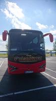 Unser feuerroter Bus
