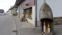 022 Cornol - Besuch beim Holzschuhschnitzer