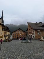 088 Engadinrundfahrt - Spaziergang durch Zuos mit typischen Engadiner Häusern ganz traditionell
