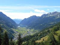 Fahrt mit dem Bernina-Express (Blick ins Val Poschiavo)