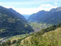 Fahrt mit dem Bernina-Express (Blick ins Val Poschiavo)