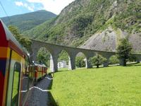 Fahrt mit dem Bernina-Express (Kreisviadukt von Brusio)