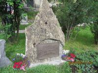 Grab für den unbekannten Bergsteiger