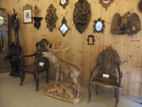 In der Holzschnitzausstellung