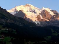 Wengen_Blick auf die Jungfrau