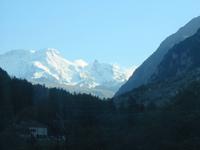 0299 Glacier-Bernina-Express- Fahrt mit dem Glacier-Express -Blick zum Breithorn