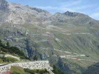 0424 Glacier-Bernina-Express- Fahrt zum Grimselpass - Blick zur Furka-Pass-Straße und zum Rhone-Geltscher