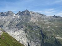 0425 Glacier-Bernina-Express- Fahrt zum Grimselpass - Blick zur Furka-Pass-Straße und zum Rhone-Geltscher