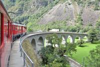 Am Kreiseviadukt in Brusio - Foto Frau Ina Woerpel