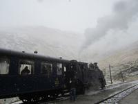 Furka Dampfbahn-Pause am Bahnhof Furka