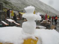 Furka Dampfbahn-Pause am Bahnhof Furka