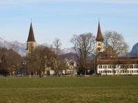 229 Silvester im Berner Oberland - Interlaken - Neujahrstag -  Blick zur evangelischen und katholischen Kirche