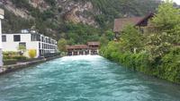 Interlaken, Spaziergang durch die Stadt und nach Unterseen- die Aare