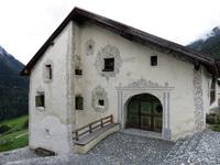 Glacier-Bernina-Reise, Ausflug ins Engadin, Besuch im Engadiner Dorf Guarda