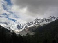 Glacier-Bernina-Reise, Fahrt mit dem Bernina-Express - Blick zum Monteratsch-Gletscher