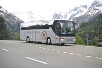Glacier-Bernina-Reise, Fahrt über den Bernina-Pass - Fotostopp am Monteratsch-Gletscher - unsere Gruppe