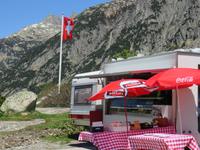 Glacier-Bernina-Reise, Fahrt zum Säntis - Fahrt auf der Grimsel-Pass-Straße - Mittagspause bei Agnes und Judith am Käsestand