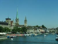 Blick von der Quai-Brücke auf Zürich
