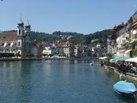 Blick von der Kapellbrücke zur Jesuitenkirche