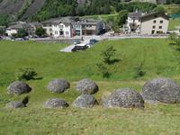 Fahrt mit dem Bernina-Express (Stein-Iglus im Val Poschiavo)