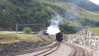 Fahrt mit der Furka-Dampfbahn (Bahnhof in Realp)