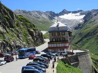 142 Fahrt auf der Furka-Pass- Strasse - Stopp am Hotel Belvedere