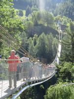 416 Fahrt nach Interlaken -Stopp an der Hängebrücke Fürgangen-Mühlebach