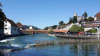 Luzern (Spaziergang entlang der Reuss...)