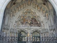 Eingangsportal des Münsters