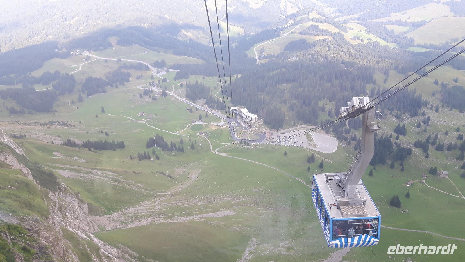 Fahrt mit der Säntis-Schwebebahn zur Schwägalp