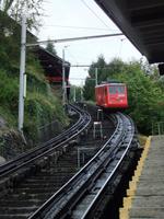 Die Zahnradbahn kommt vom Pilatus