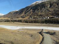 016 Fahrt mit dem Bernina-Express - Langlaufpiste mit Kunstschnee angelegt