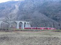 070 Fahrt mit dem Bernina-Express - Fotostopp am Kreisviadukt von Brusio