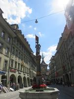 Eiger, Mönch, Jungfrau - Ausflug nach Bern Stadtführung - Hauptgasse mit Zytgloggeturm