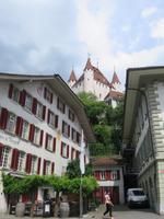 Eiger, Mönch, Jungfrau - Ausflug nach Thun - Blick zum Schloss