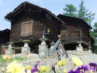 Alte Holzspeicher in Saas-Fee