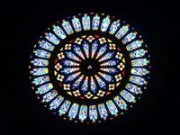 Auch die Fenster sind wundervoll gestaltet