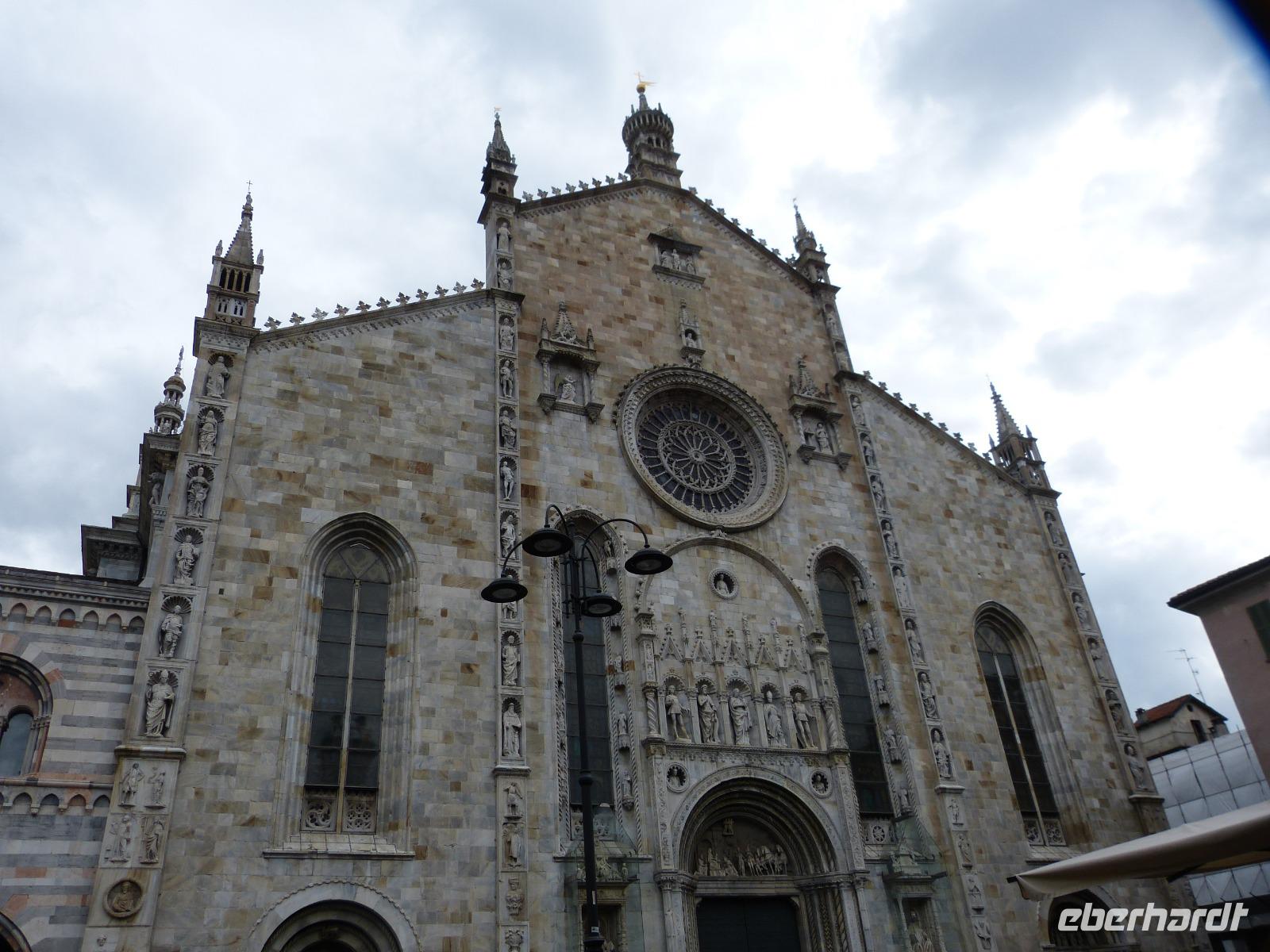 Die Eingangsfassade des Domes