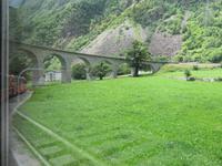 Fahrt mit dem Bernina-Express -Kreisviadukt Brusio