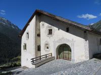 Guarda - typisches Engadiner Haus