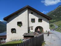 Guarda - typisches Engadiner Haus