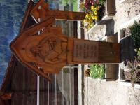 Fahrt durch das Goms - Niederwald - Grab der Familie Ritz