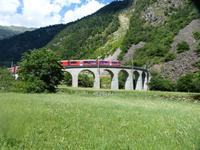 Der Bernina-Express nach St. Moritz