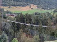 Fahrt mit dem Glacier-Express - Hängebrücke von Bellwald