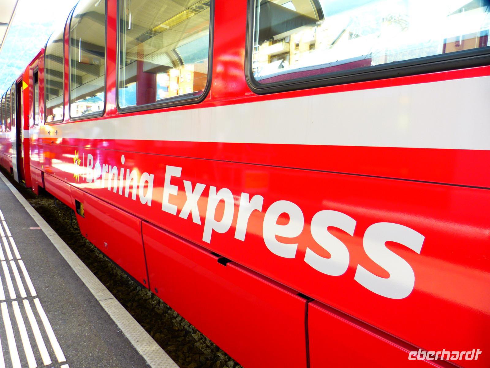 Ab Pontresina fahren wir mit dem Bernina-Express