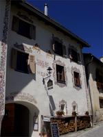 Hier in Guarda schmeckte uns die Engadiner Nußtorte