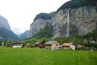 Fahrt mit der Wengenbahn nach Lauterbrunnen
