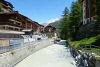 Der Fluß rauscht immer 